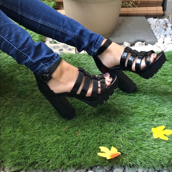 Platform Patent gladiator lug sole heels - Picture 3 of 8